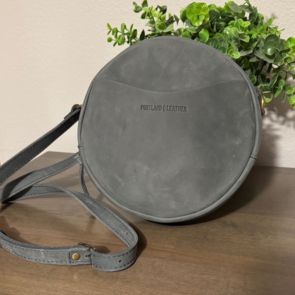 NEW Portland Leather Goods Large Circle Crossbody - Storm